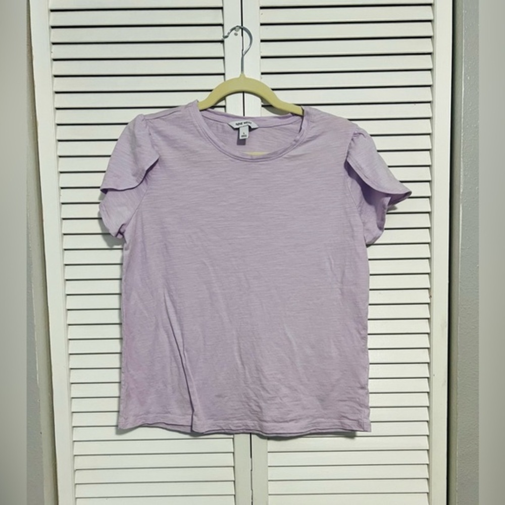Nine West lavender short sleeve top
Size large